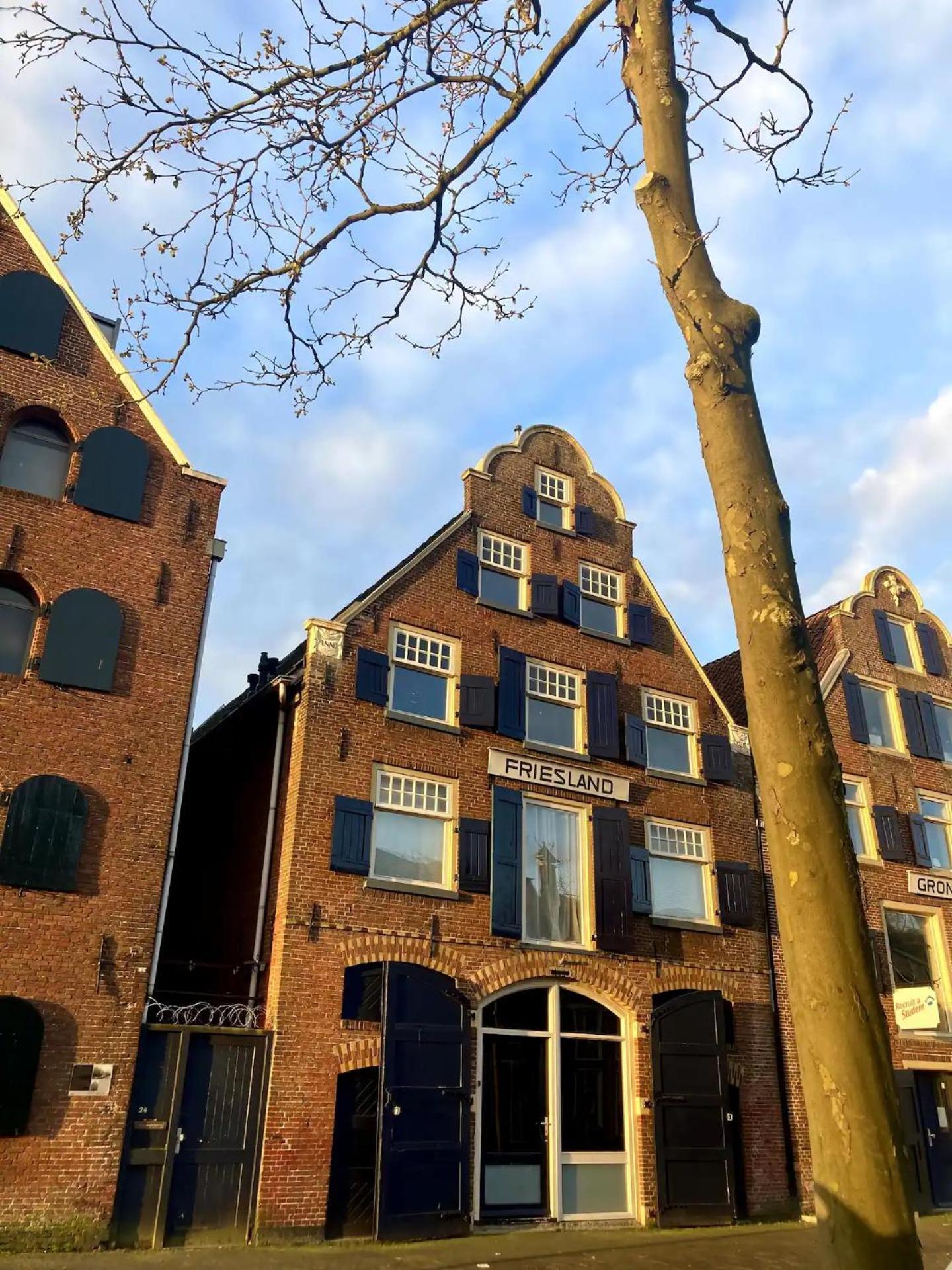 Elegant Appartement In Pakhuis Friesland Centrum Leeuwarden Esterno foto